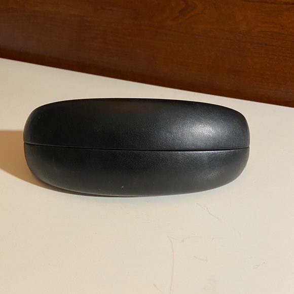 Cute black glasses case - Picture 2 of 2